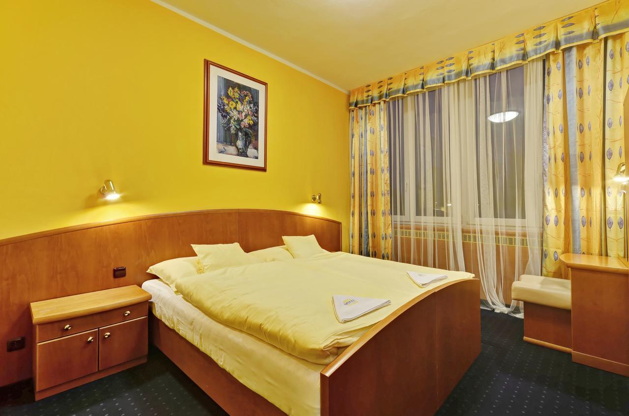 Hotel Slunce Havlickuv Brod Exterior photo